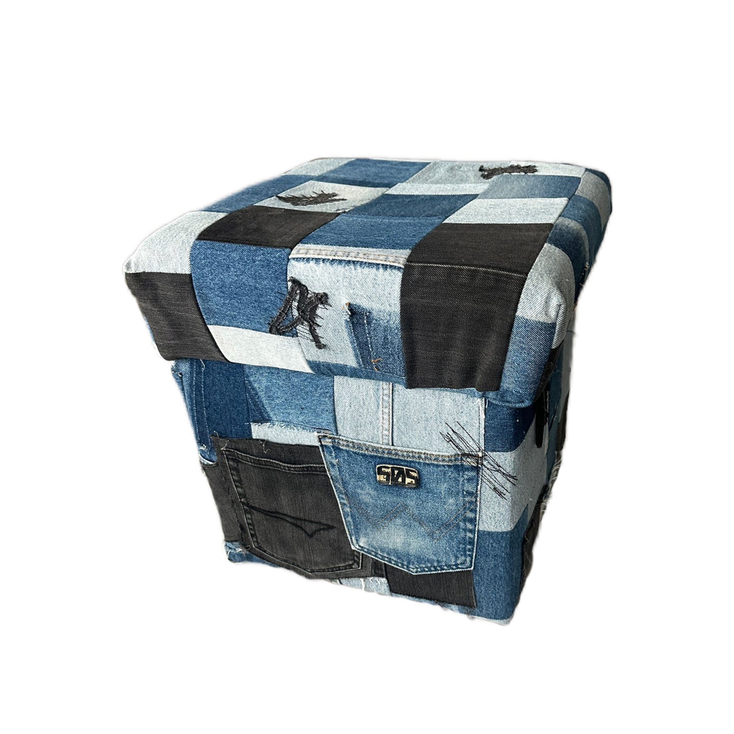 Hocker aus recyceltem Denim