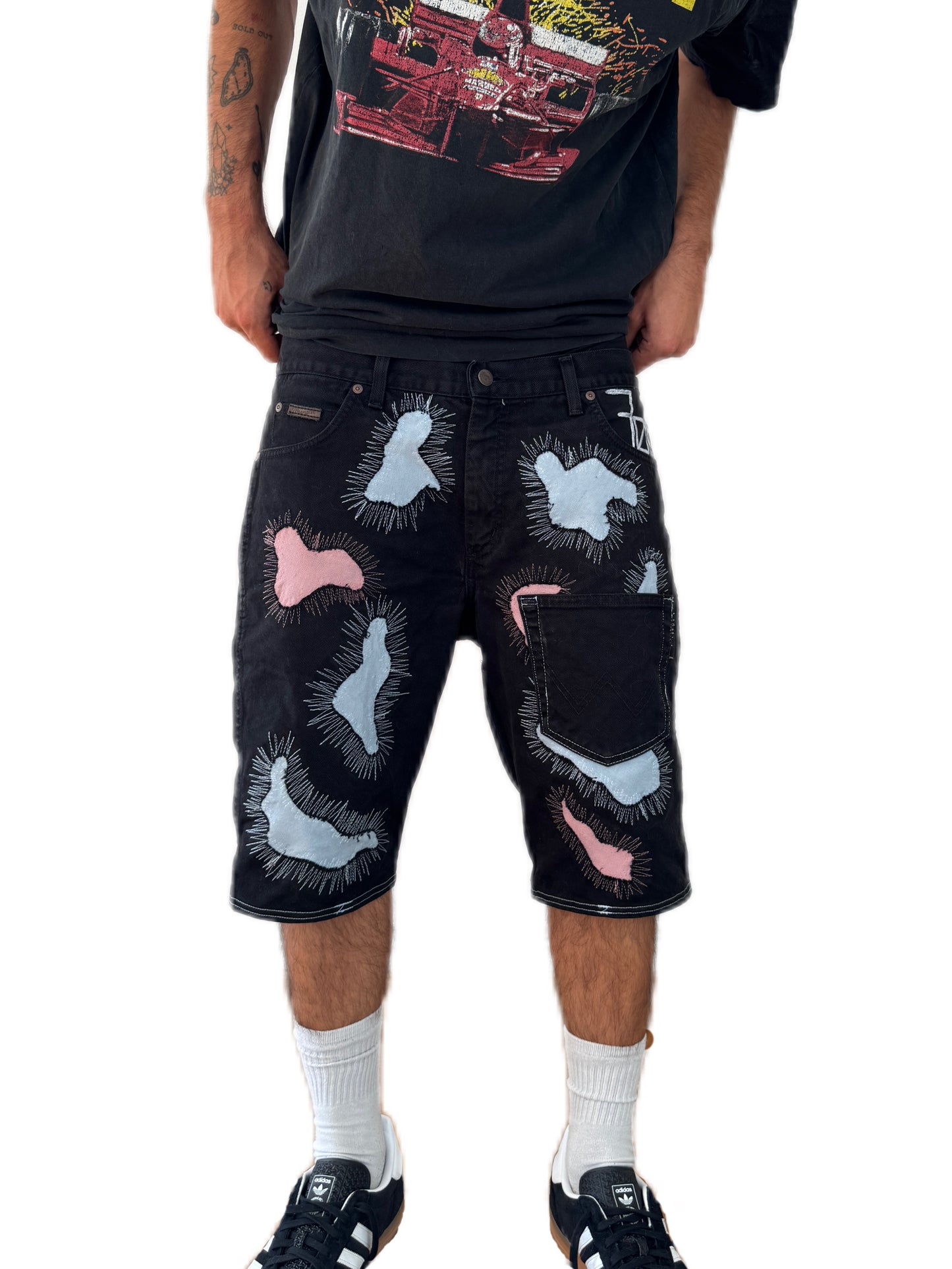 Upcycled denim shorts (babyblue/pink)