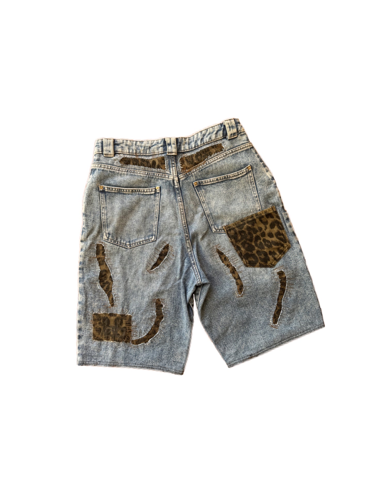 Upcycled Leo denim shorts (W)